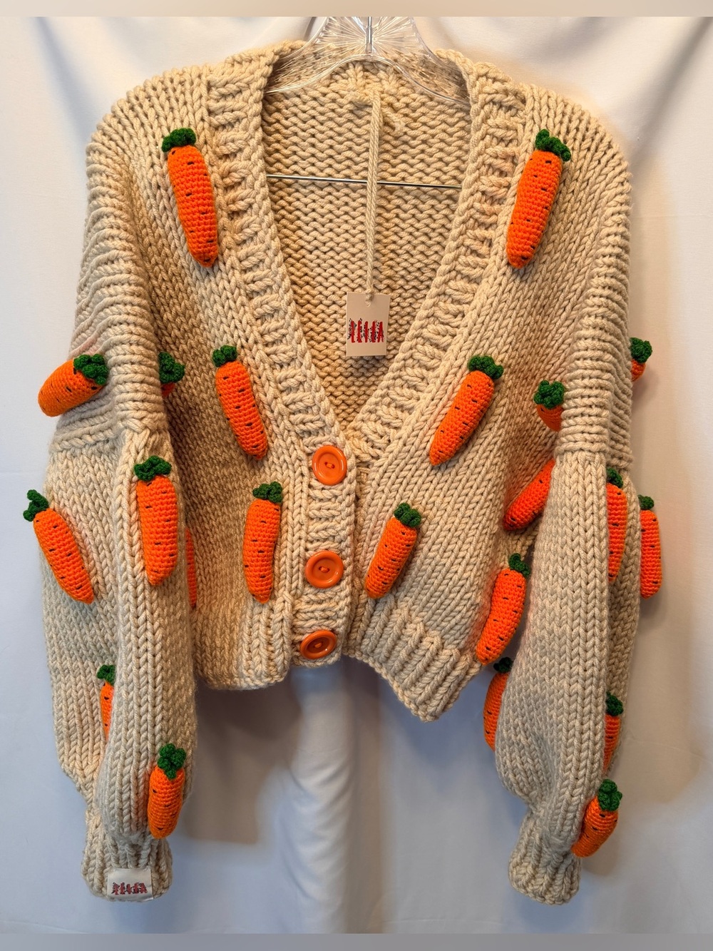 NEW‎ Leilayca Hand Knit Women's M/L Carrot Cardigan 3D Chunky Knit Tan $300 MSRP